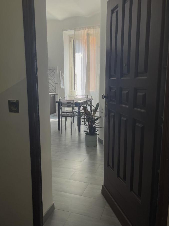 Апартаменти Ami House Roma Екстер'єр фото